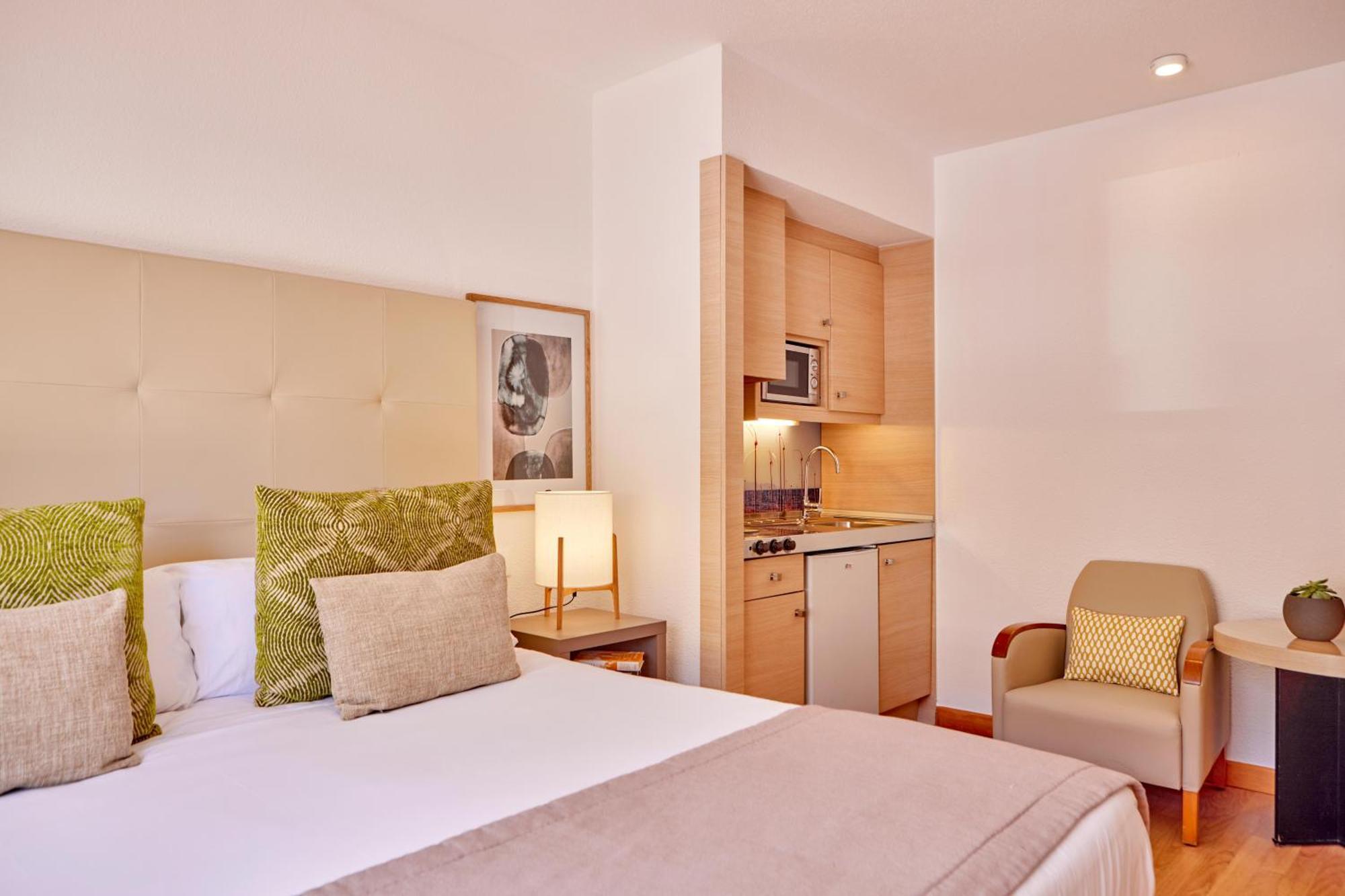 Aparthotel Zafiro Bahia Playa de Muro (Mallorca)